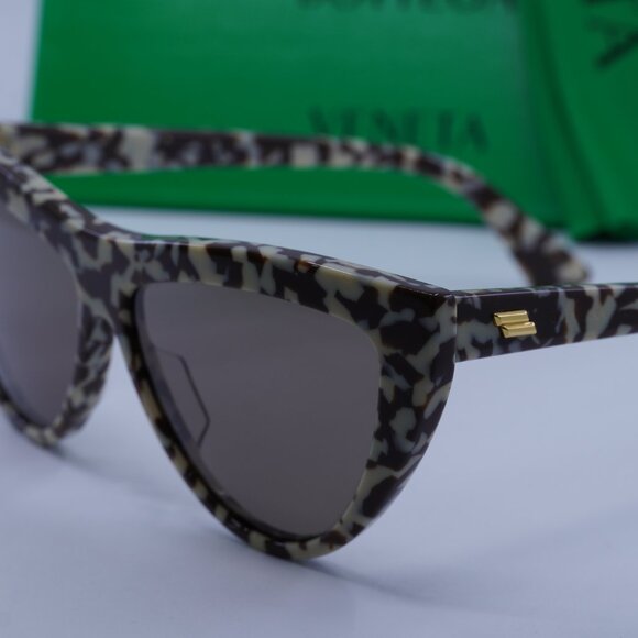 Bottega Veneta BV1018S 006 Cat Eye Sunglasses - Brown Ivory Havana\\Brown